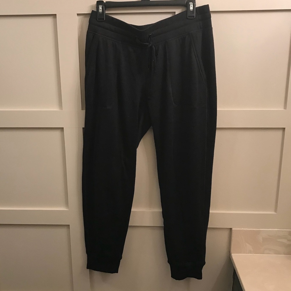 NWOT old navy go-dry joggers medium